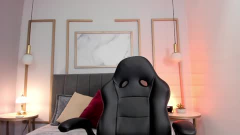 Victoria Vixen online show from April 2026 11:43:01 PM