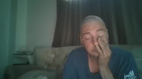 Snapshot of vids1977 chatting on October 2025 02:23:02 PM vids1977 online show from October 2025 02:23:02 PM