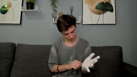 Viego Pattel online show from October 2025 04:20:02 PM