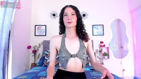 Violet online show from April 2026 04:12:02 PM