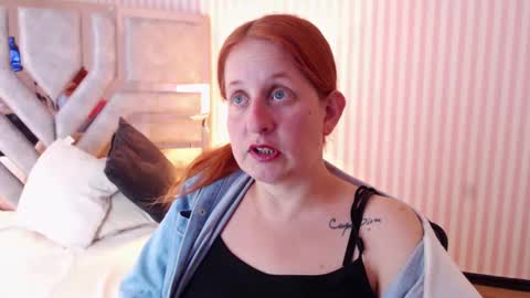 Violeta online show from January 2025 07:28:01 PM