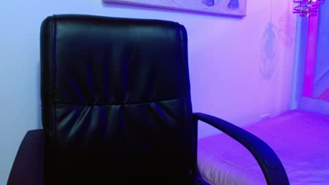 Snapshot of viiolleta chatting on May 2026 12:37:02 PM viioleta online show from May 2026 12:37:02 PM