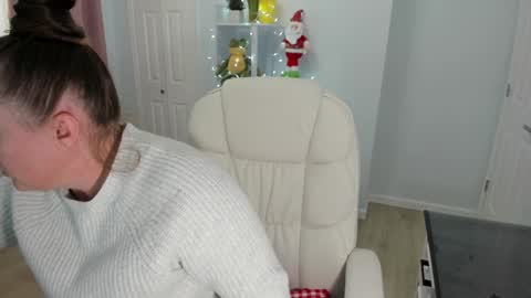 Snapshot of vika7333 chatting on December 2024 06:28:02 PM Ukrainian-woman online show from December 2024 06:28:02 PM