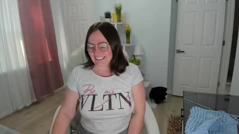 Snapshot of vika7333 chatting on February 2025 02:37:01 PM Ukrainian-woman online show from February 2025 02:37:01 PM