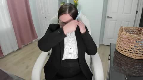 Snapshot of vika7333 chatting on March 2025 01:06:02 PM Ukrainian-woman online show from March 2025 01:06:02 PM