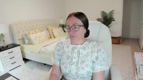Snapshot of vika7333 chatting on May 2026 05:10:01 PM Ukrainian-woman online show from May 2026 05:10:01 PM