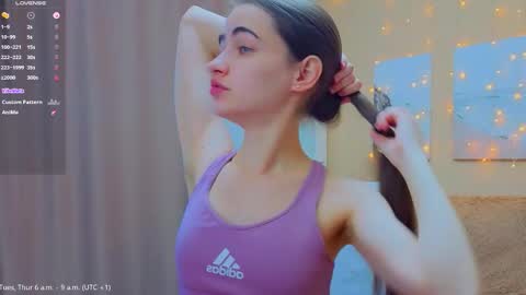 vikiberry online show from March 2026 05:01:02 AM