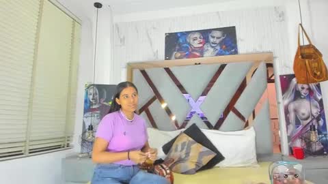 vikiTomson online show from January 2025 12:58:02 PM