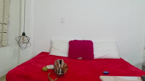 vikiTomson online show from February 2025 12:51:02 PM