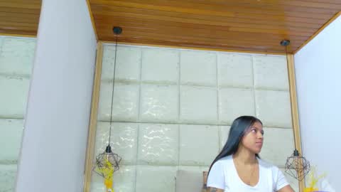 vikiTomson online show from September 2025 01:11:01 PM