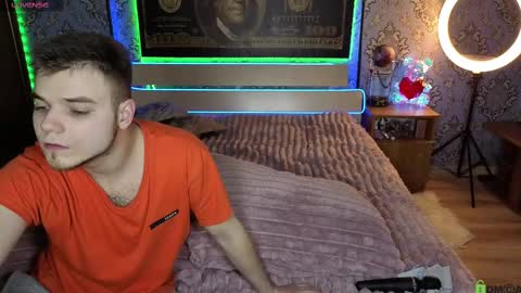 Snapshot of vikki_and_george chatting on March 2025 10:07:02 PM vikki and george online show from March 2025 10:07:02 PM