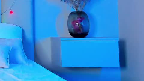 VIKKI online show from February 2025 06:21:01 PM