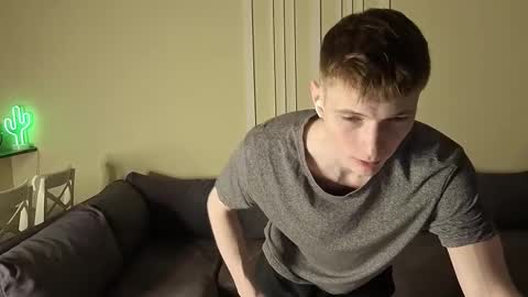 Max online show from December 2025 06:59:01 PM