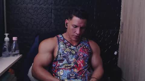 Viktor Herrera online show from December 2025 01:07:01 PM