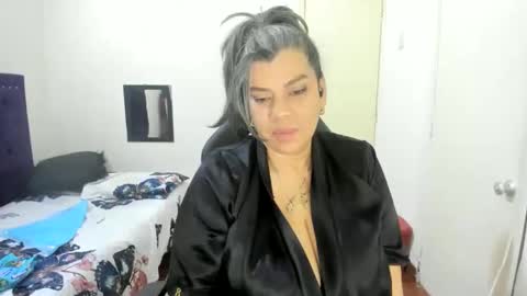 Snapshot of vikyadams chatting on December 2025 07:53:02 PM VIKY ADAMS online show from December 2025 07:53:02 PM