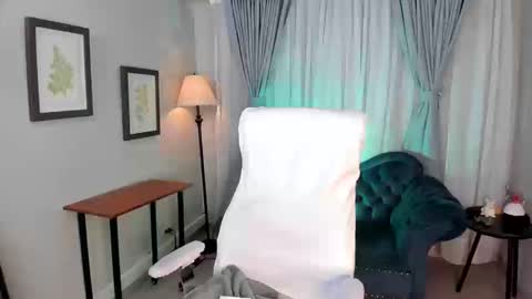 Victoria online show from September 2025 10:35:01 PM