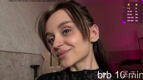 Snapshot of villuuvargas chatting on April 2026 02:07:01 AM Eva online show from April 2026 02:07:01 AM