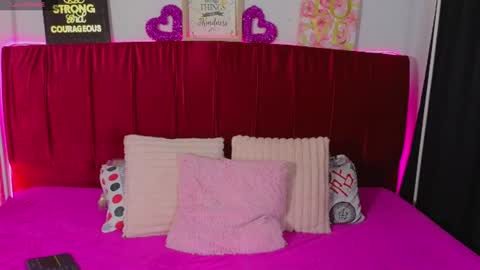 viloet_sweet online show from June 2026 02:05:02 AM