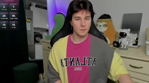 Vincent Strong online show from April 2026 01:16:01 PM