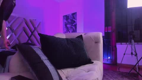 Vincent online show from November 2025 01:08:01 AM