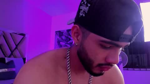 Vincent online show from December 2025 04:08:01 AM