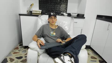 Vincent online show from December 2024 09:45:01 PM