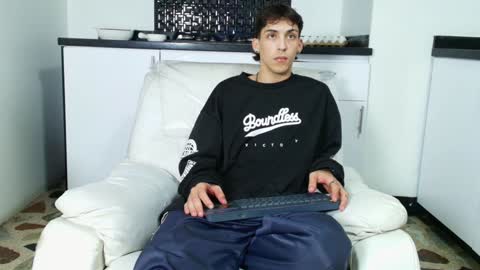 Vincent online show from January 2025 10:12:02 PM