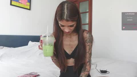 vinkitinkii online show from April 2026 04:16:01 AM