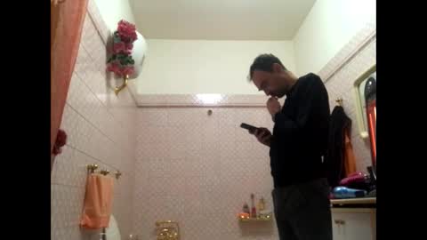 Snapshot of vinmin90 chatting on February 2026 10:15:01 PM Zenith online show from February 2026 10:15:01 PM