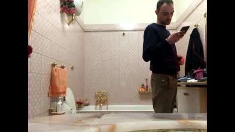 Snapshot of vinmin90 chatting on February 2026 09:43:01 PM Zenith online show from February 2026 09:43:01 PM