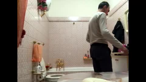 Snapshot of vinmin90 chatting on February 2026 04:48:01 PM Zenith online show from February 2026 04:48:01 PM