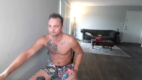 Snapshot of vinny_fuxgood chatting on October 2025 02:40:02 PM Vinny online show from October 2025 02:40:02 PM