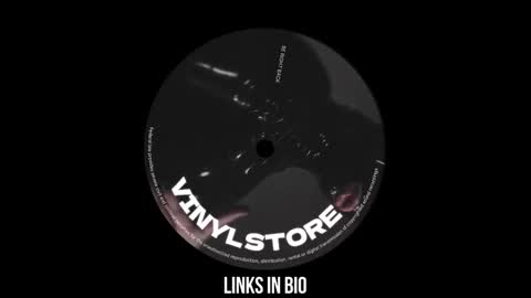 Snapshot of vinylstore chatting on March 2025 10:33:02 AM Diva Silvia online show from March 2025 10:33:02 AM