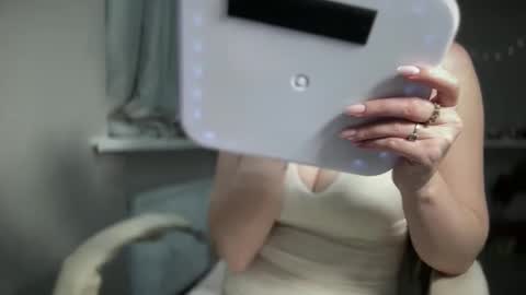 Funny  girl online show from February 2025 10:20:02 PM