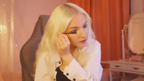 violamore online show from May 2026 05:30:02 PM