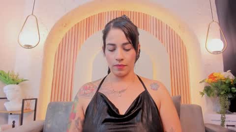 Violette online show from March 2026 10:26:01 AM