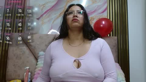 Snapshot of violemurray chatting on February 2026 11:33:01 AM violemurray online show from February 2026 11:33:01 AM