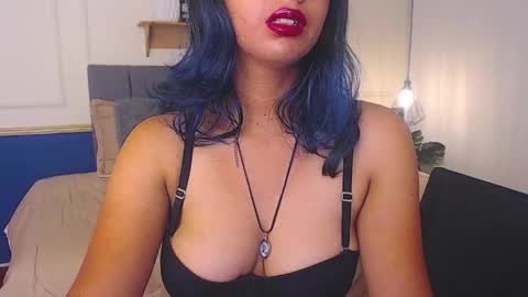 Snapshot of violet_2003 chatting on April 2026 02:29:01 PM V I O L E T online show from April 2026 02:29:01 PM