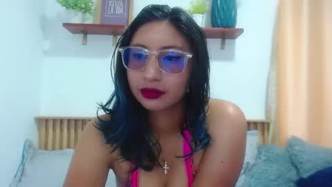 Snapshot of violet_2003 chatting on May 2026 02:21:02 PM V I O L E T online show from May 2026 02:21:02 PM