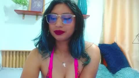 Snapshot of violet_2003 chatting on May 2026 02:25:01 PM V I O L E T online show from May 2026 02:25:01 PM