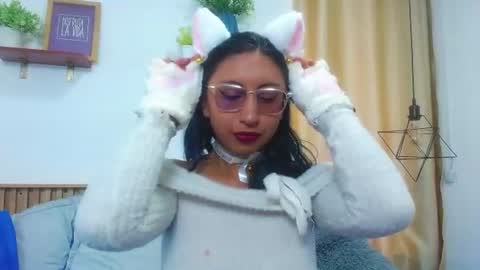 Snapshot of violet_2003 chatting on June 2026 03:21:01 PM V I O L E T online show from June 2026 03:21:01 PM