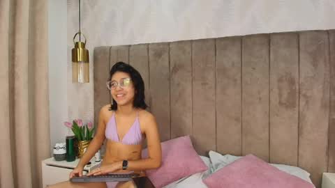 Snapshot of violet_606 chatting on April 2026 11:47:02 AM Violeta online show from April 2026 11:47:02 AM