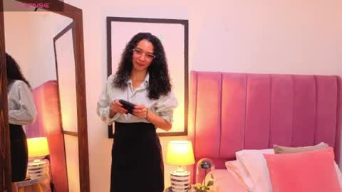 Snapshot of violet__15 chatting on June 2026 12:26:01 PM violet__15 online show from June 2026 12:26:01 PM
