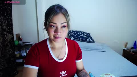 Snapshot of violet_bosh1 chatting on June 2026 07:46:01 PM violet_bosh1 online show from June 2026 07:46:01 PM