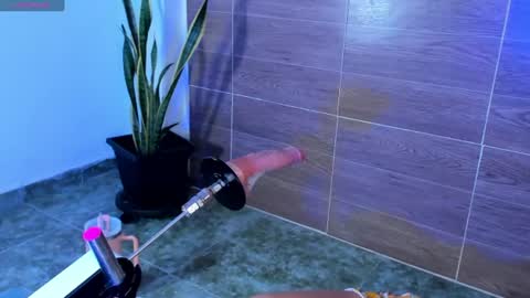 Violet Fiore online show from July 2026 06:51:01 PM
