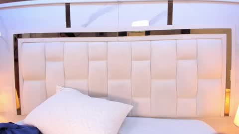 violet_sm online show from November 2025 03:06:02 AM