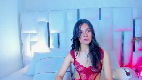 Snapshot of violet_vyx chatting on July 2026 05:11:01 AM Violet online show from July 2026 05:11:01 AM