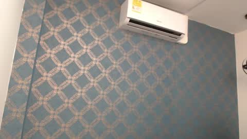 Snapshot of violeta_cute18 chatting on January 2025 01:16:02 AM Violeta online show from January 2025 01:16:02 AM