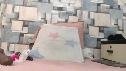 Snapshot of violeta_cute18 chatting on October 2025 07:00:01 PM Violeta online show from October 2025 07:00:01 PM