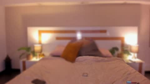 Violeta  online show from April 2026 01:41:01 PM